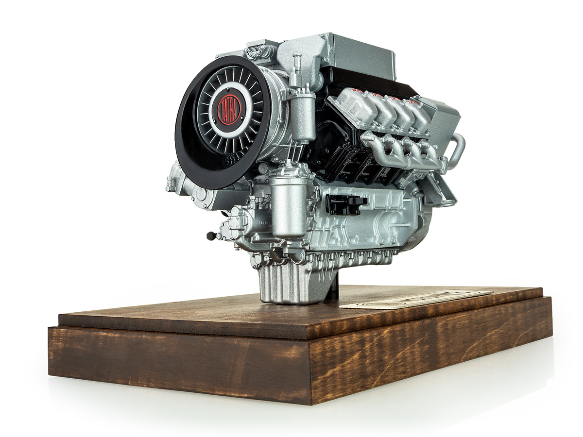 TATRA Motor V8 1:10