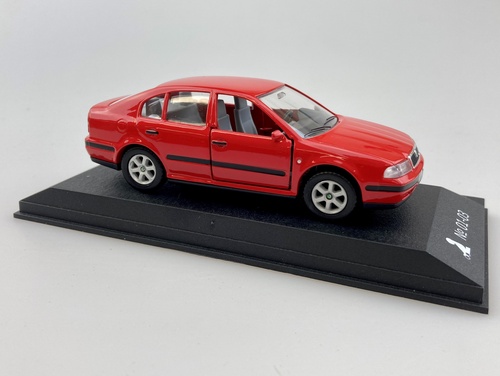 Škoda Octavia červená H9H9