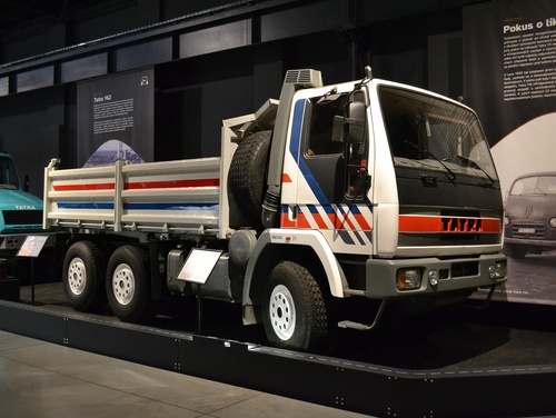 Kopřivnice_-_Muzeum_nákladních_automobilů_Tatra,_Tatra_162_S3T_6x4_prototyp_obr01